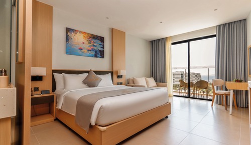 Superior Double or Twin Room, Partial Sea View