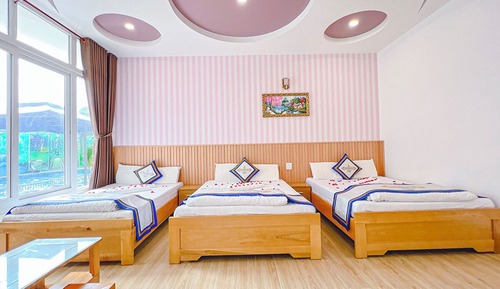 Family Shared Dormitory, Multiple Beds, Pool View, Poolside