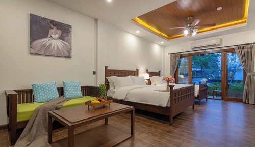 Family Room, Balcony