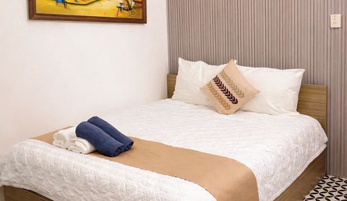 Deluxe Double with Window Room