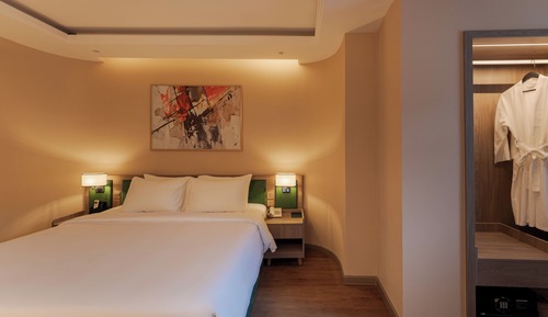 Premier Double Room, City View
