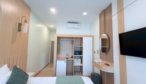 Standard Room, Balcony, Hill View