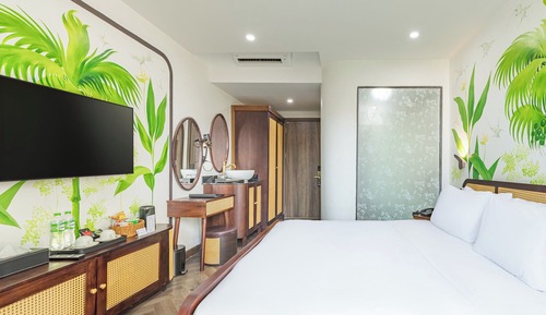 Classic Double Room, City View