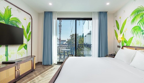 Deluxe Double Room, Pool View
