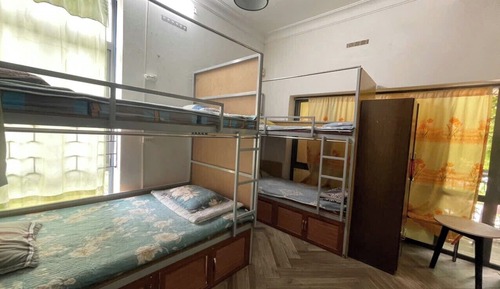 Economy Cabin