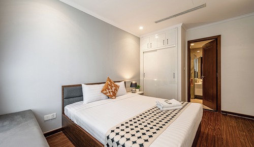 2BR Panorama Balcony Apartment