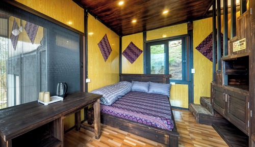 Family Room, Terrace, Mountain View