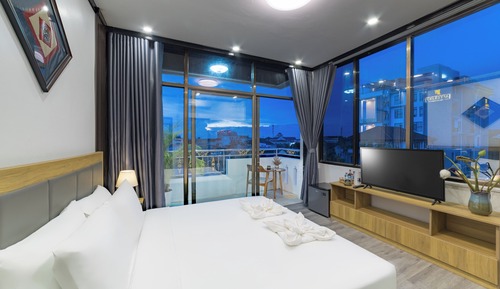 Deluxe Double Room, Balcony, City View