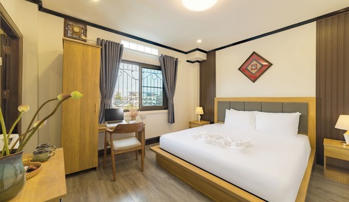 Classic Double Room, City View