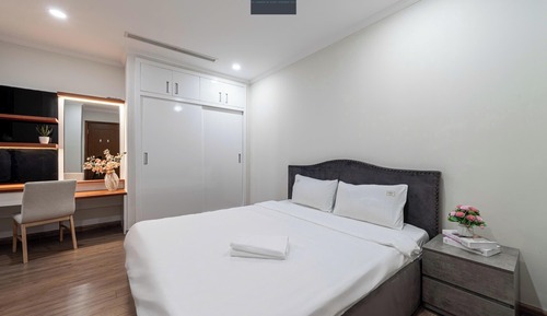 Luxury Apartment, 3 Bedrooms, Balcony, City View