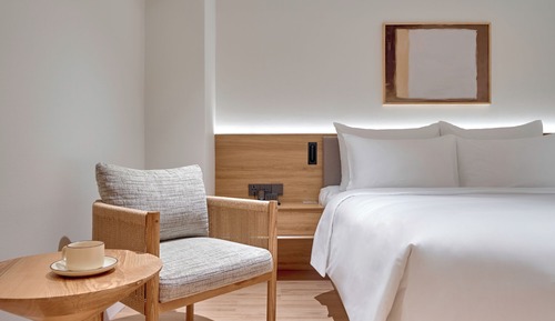 Deluxe Room, No Window