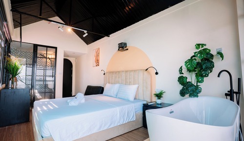 Signature Double Room, City View