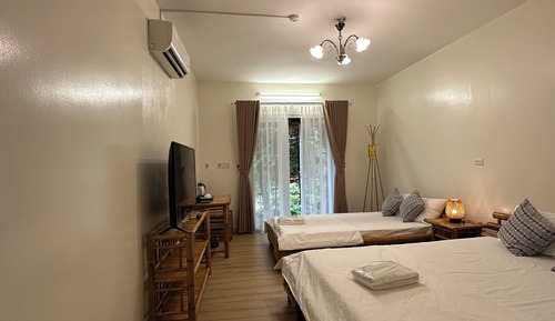 Family Room, Garden View