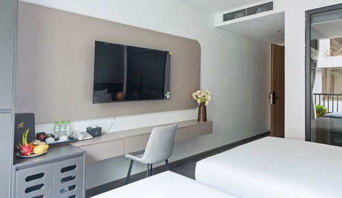 Deluxe Triple Room, City View