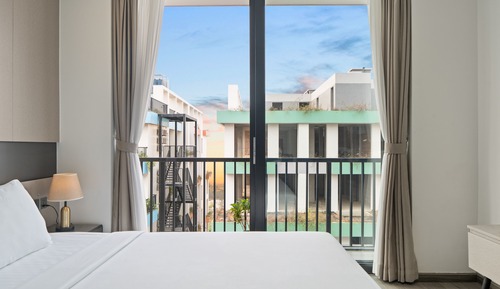 Deluxe Double Room, Bathtub, City View