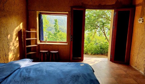 Bungalow, Garden View