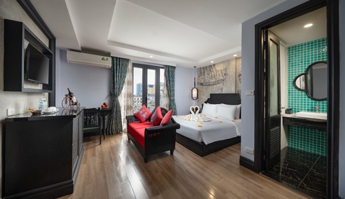 Royal Suite, Large Balcony City View