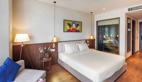 Executive Studio, Garden View