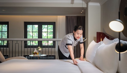 du LAC Duplex Suite with Spa Benefits & Airport Transfer