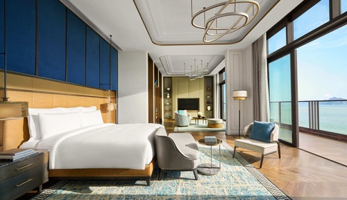 Penthouse, 1 King Bed (Halong Bay)