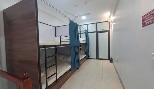 Economy Shared Dormitory, Mixed Dorm, Shared Bathroom