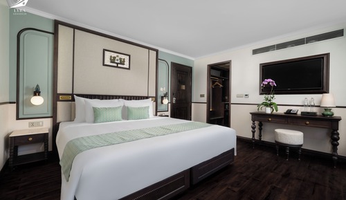 Double/Twin Sky Suite on 3rd floor