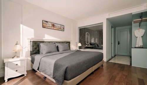 Deluxe Room, City View