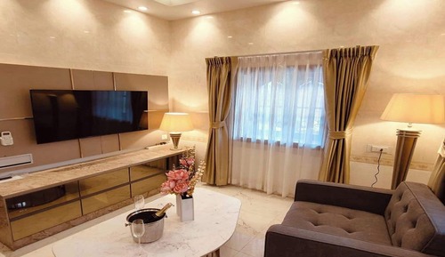 Luxury Suite, Garden View