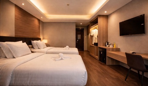Superior Twin Room, City View