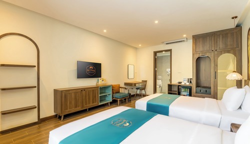 Deluxe Twin Room, 2 Twin Beds, Pool View