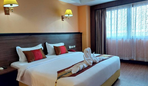 Standard Room, 1 King Bed