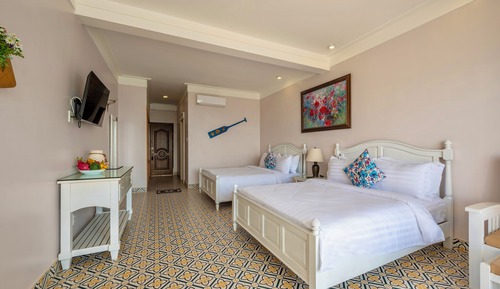 Ocean Front Grace Family Suite