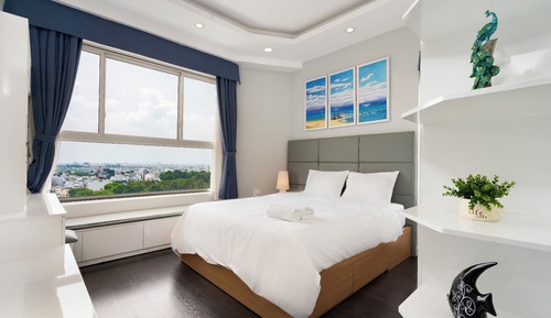 Superior Apartment, 3 Bedrooms, Kitchen, City View