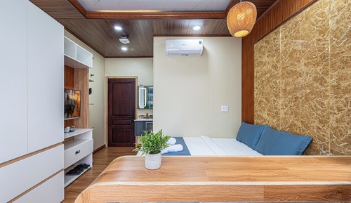 Deluxe Studio, Balcony, Courtyard View