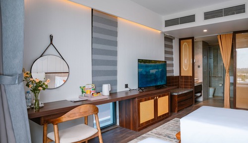 Deluxe Double Room Single Use, Balcony, City View