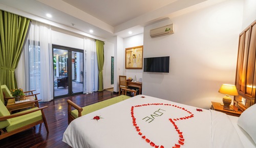 Executive Double Room, Pool View