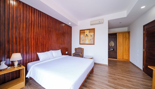 Deluxe Double Room, City View