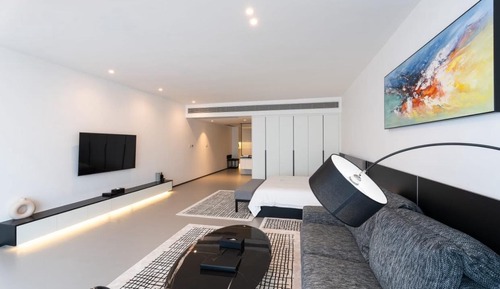 Studio Suite River View
