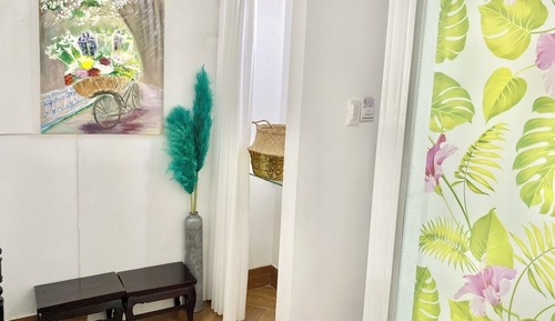 Deluxe Studio, 1 Queen Bed, Private Bathroom, City View