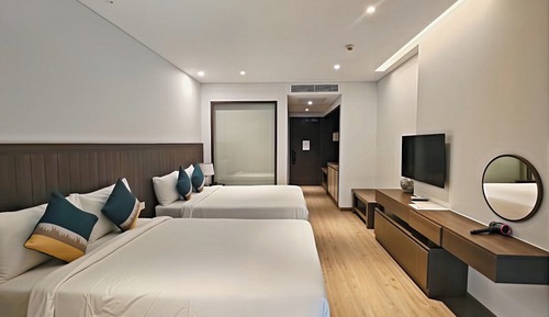 Quadruple Room, 2 Queen Beds, Garden View