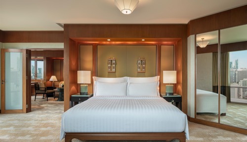 Executive Suite, 1 King Bed (Club lounge access)