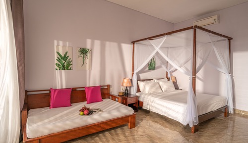 Panoramic Room