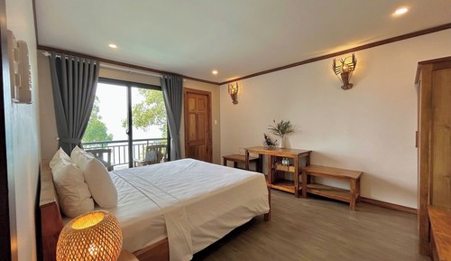 Sky Family Room, Sea View