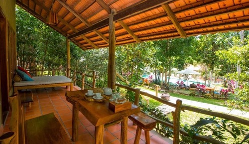 Deluxe Bungalow, Pool View
