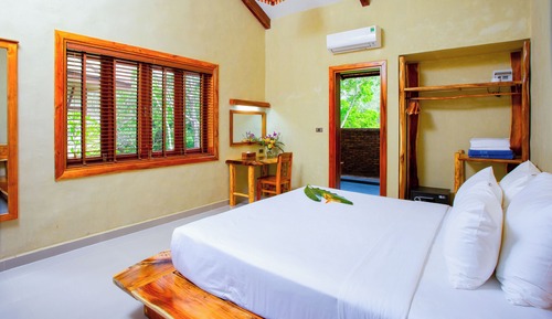 Family Villa, 4 Bedrooms, Balcony, Garden View