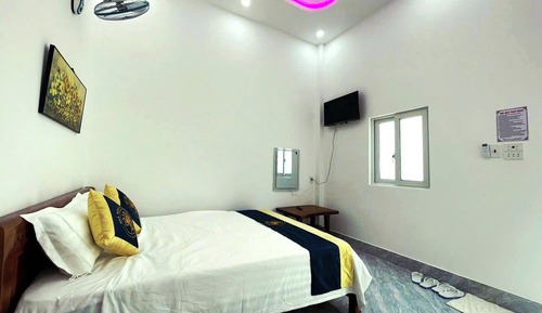 Basic Double Room Single Use, Garden View