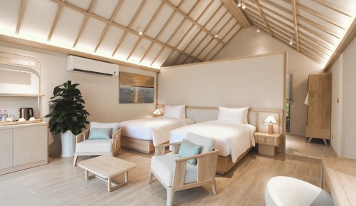 Premier Bungalow, 2 Twin Beds, Beachfront