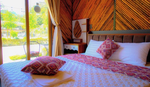 Deluxe Double Room, Garden View