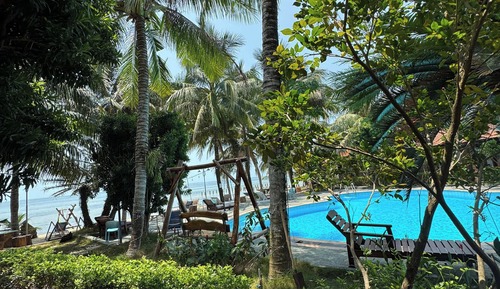 Deluxe Bungalow, Pool View