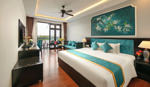 Silk Suite Double or Twin Room Grand River View & Balcony